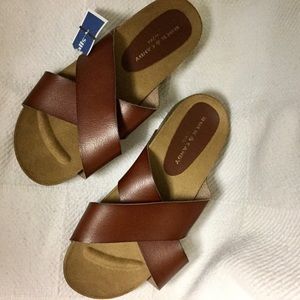 Rock & Candy Size 6.5 Wide Dark Brown Sandals New